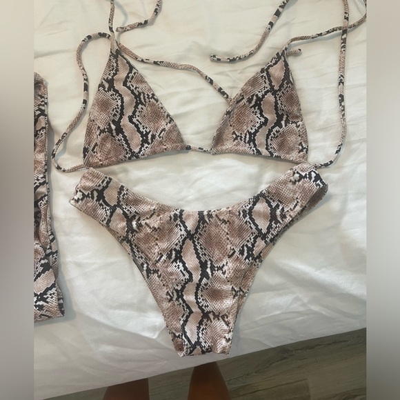 Tan Lines by Sivan Ayla Python Print Bikini Set 3 pieces! Size small - Picture 1 of 7